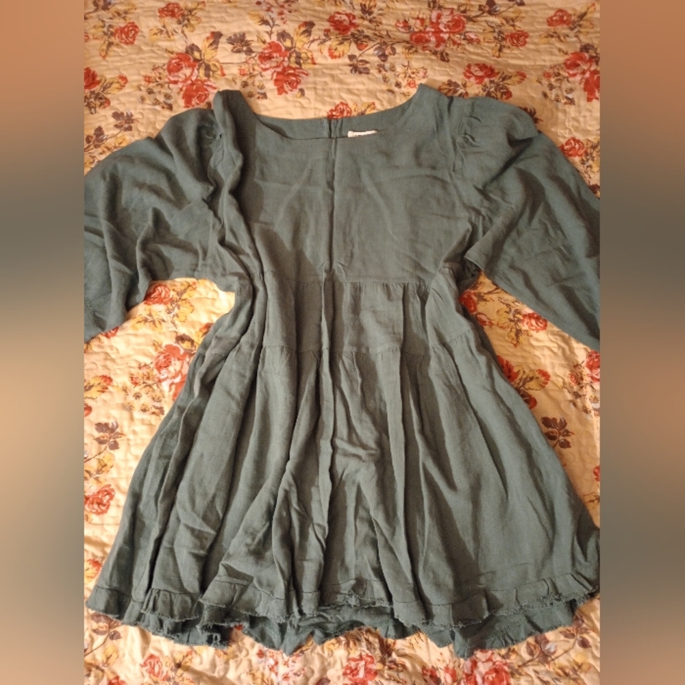 Bohemian Olive Green Tiered Peasant Blouse - Picture 8 of 16